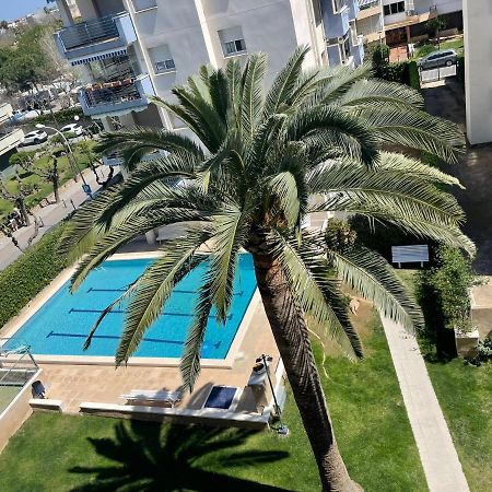Apartamento Paris Салоу Екстериор снимка