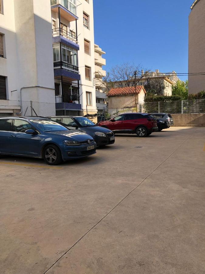 Apartamento Paris Салоу Екстериор снимка