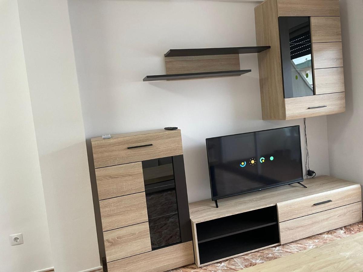 Apartamento Paris Салоу Екстериор снимка