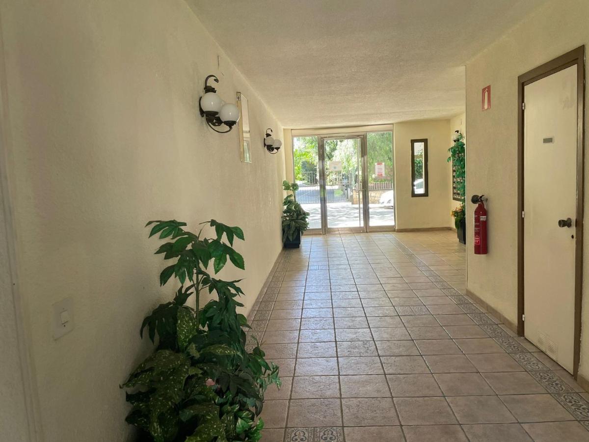 Apartamento Paris Салоу Екстериор снимка