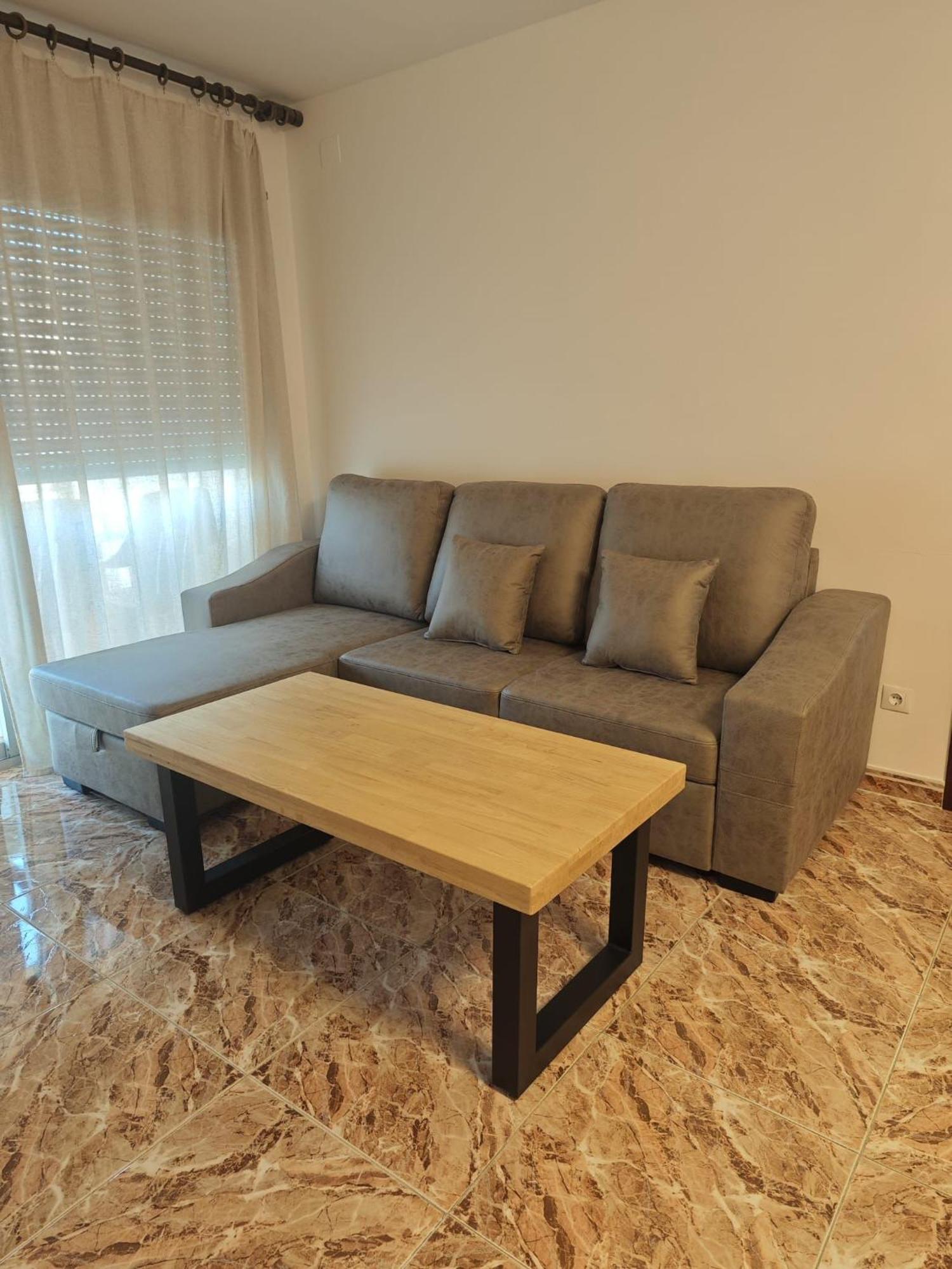 Apartamento Paris Салоу Екстериор снимка